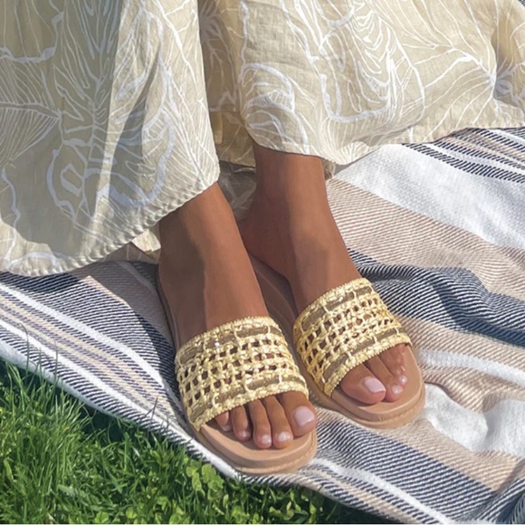 Dolce Vita GWENN Black Raffia Sandal Slide - Picture 6 of 7